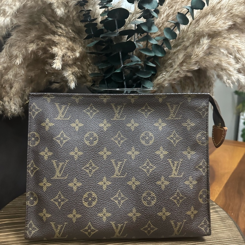 Louis Vuitton Classic Monogram Toiletry 26